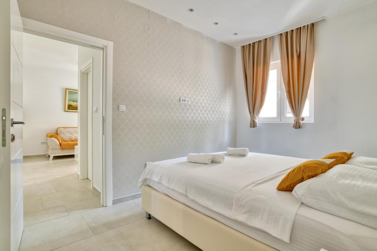 The Golden Luxury Apartments Котор Экстерьер фото